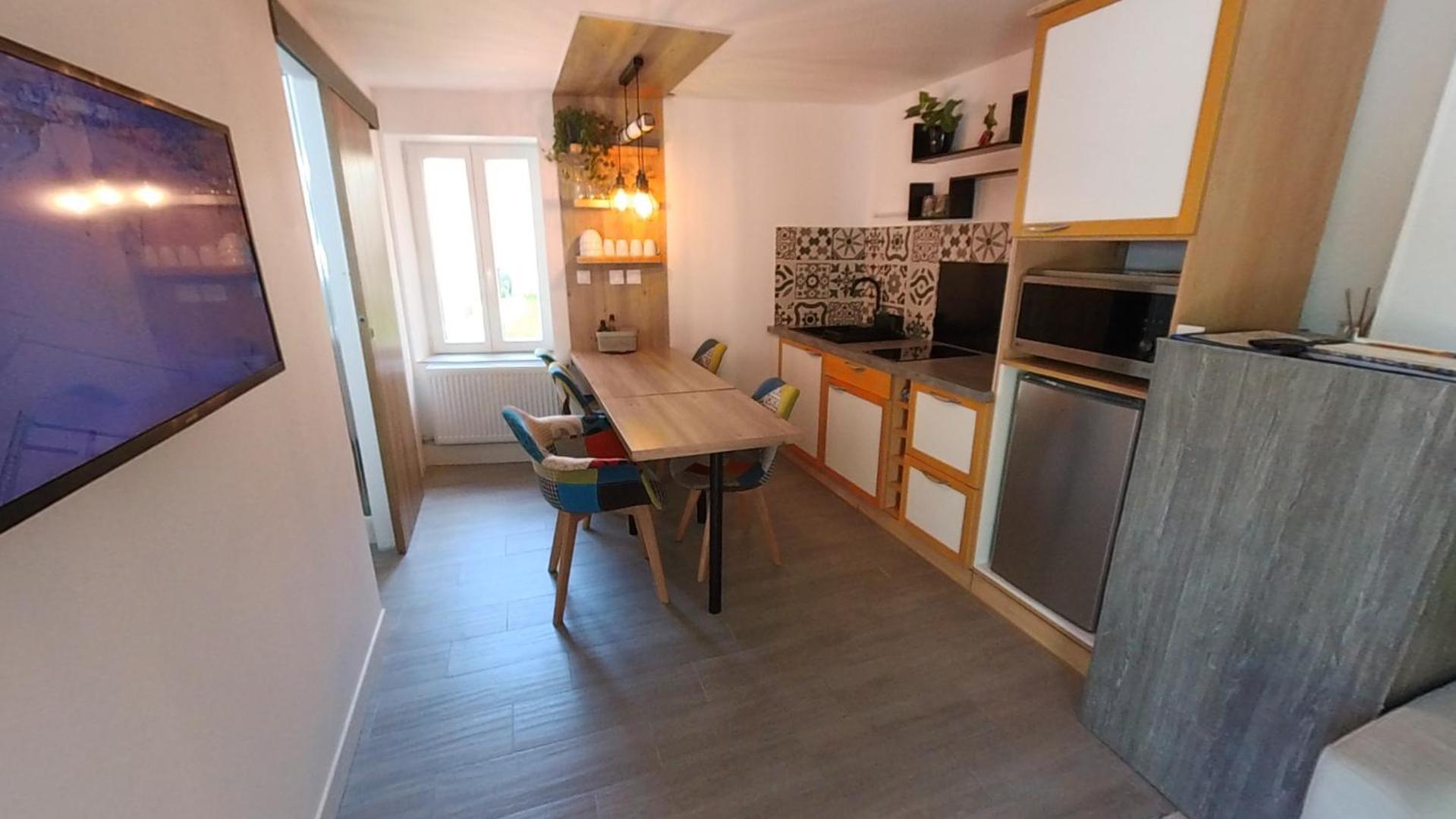La Maison Des Pres Disney Paris Chambry 外观 照片