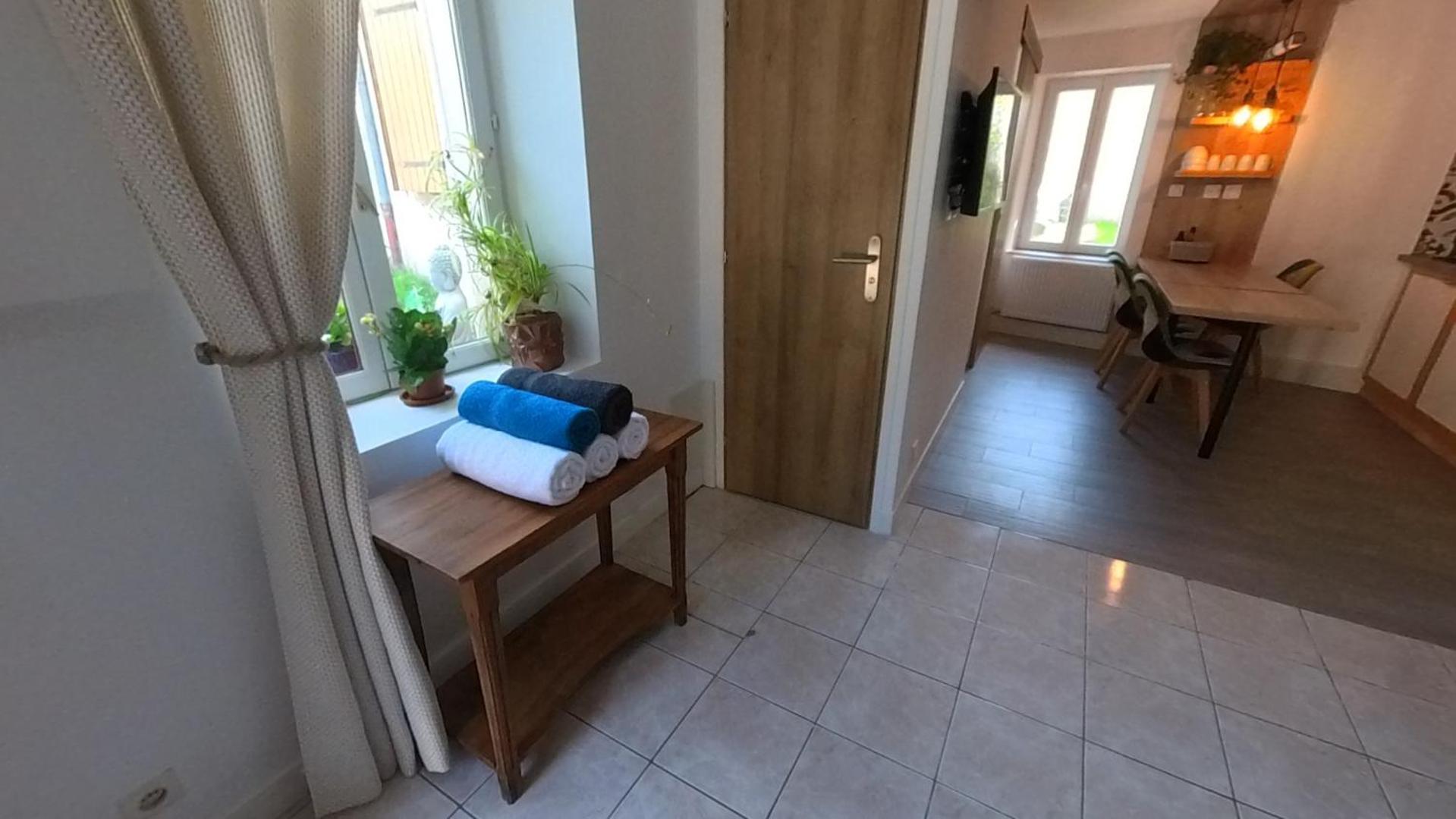 La Maison Des Pres Disney Paris Chambry 外观 照片